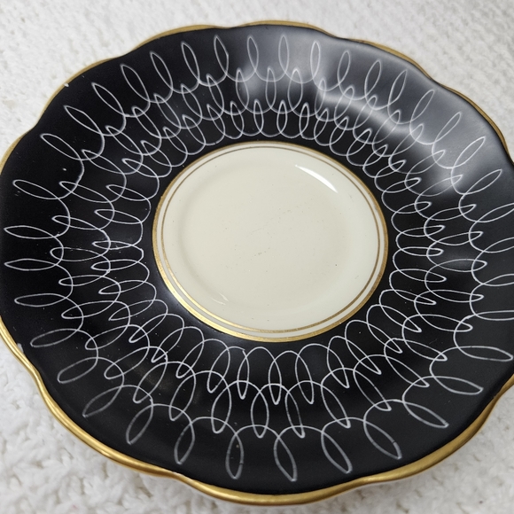 Royal Albert Crown Bone England China Teacup Saucer BLACK w/White Swirls Gold - Picture 4 of 16